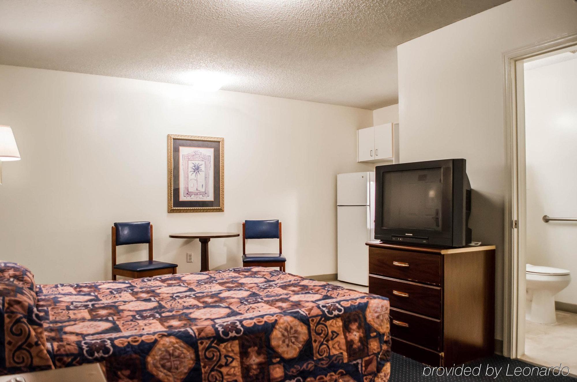Tampa Bay Extended Stay Hotel Largo Exterior photo
